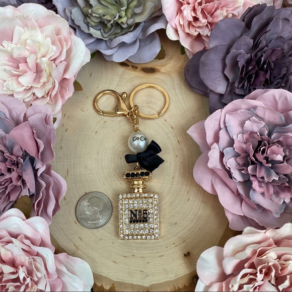 Chic Crystal Perfume Bottle Keychain Charm - Picture 16 of 16